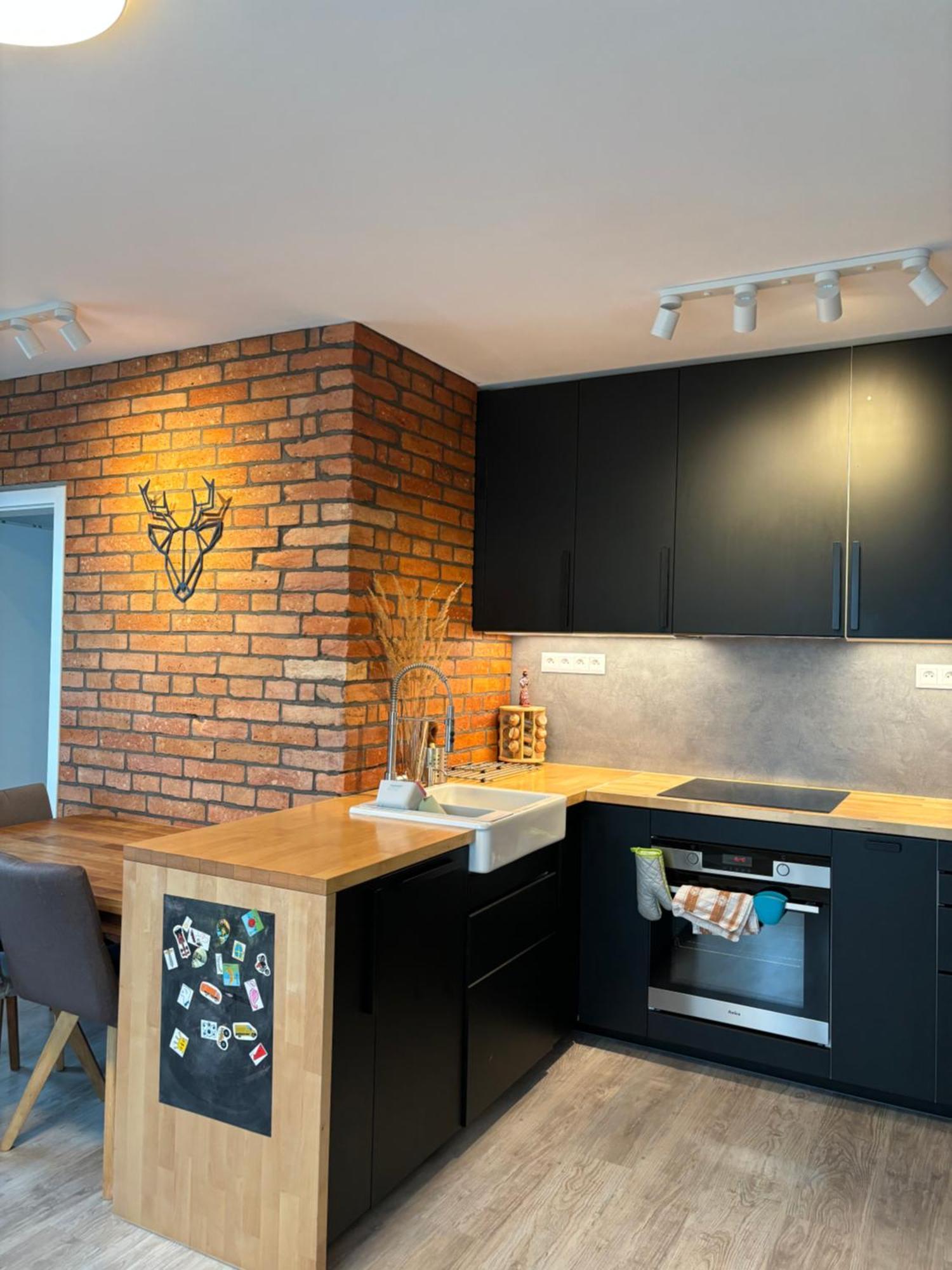 Premiere Apartment Bratislava - Private Parking Luaran gambar